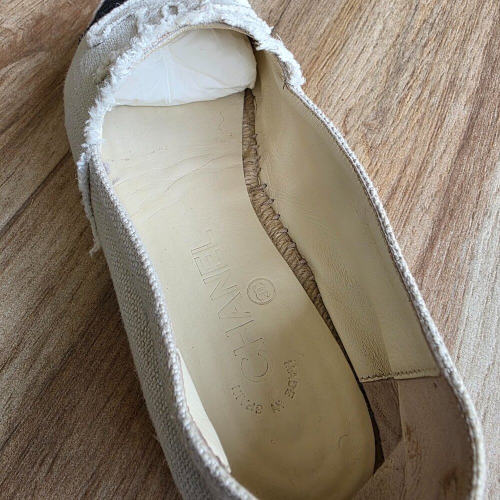 CHANEL Espadrilles Black-White Denim Slip-on Shoes Eur. 39 - Picture 15 of 16